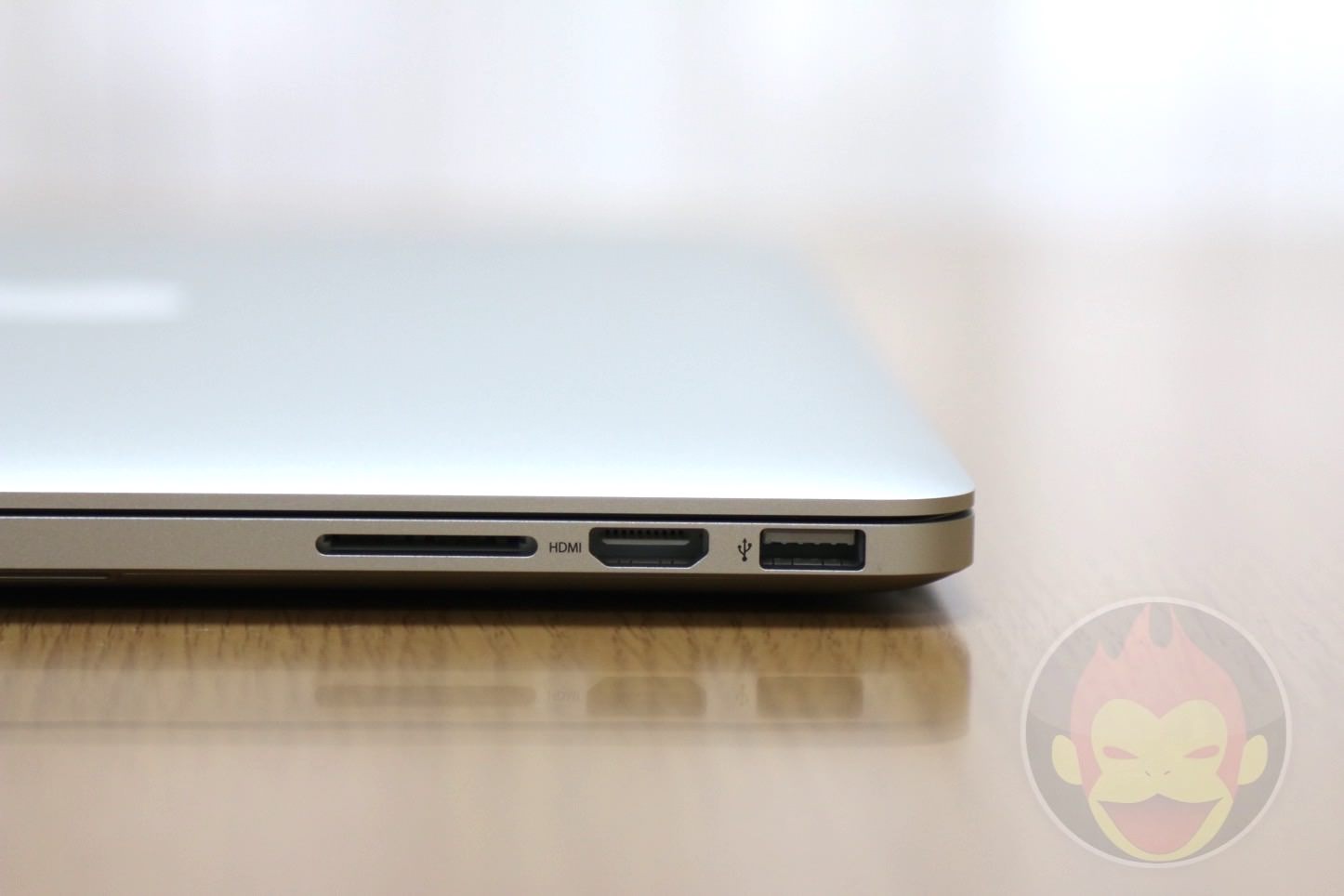 MacBook-Pro-Retina-Mid-2015-15inch-SD-Slot.jpg