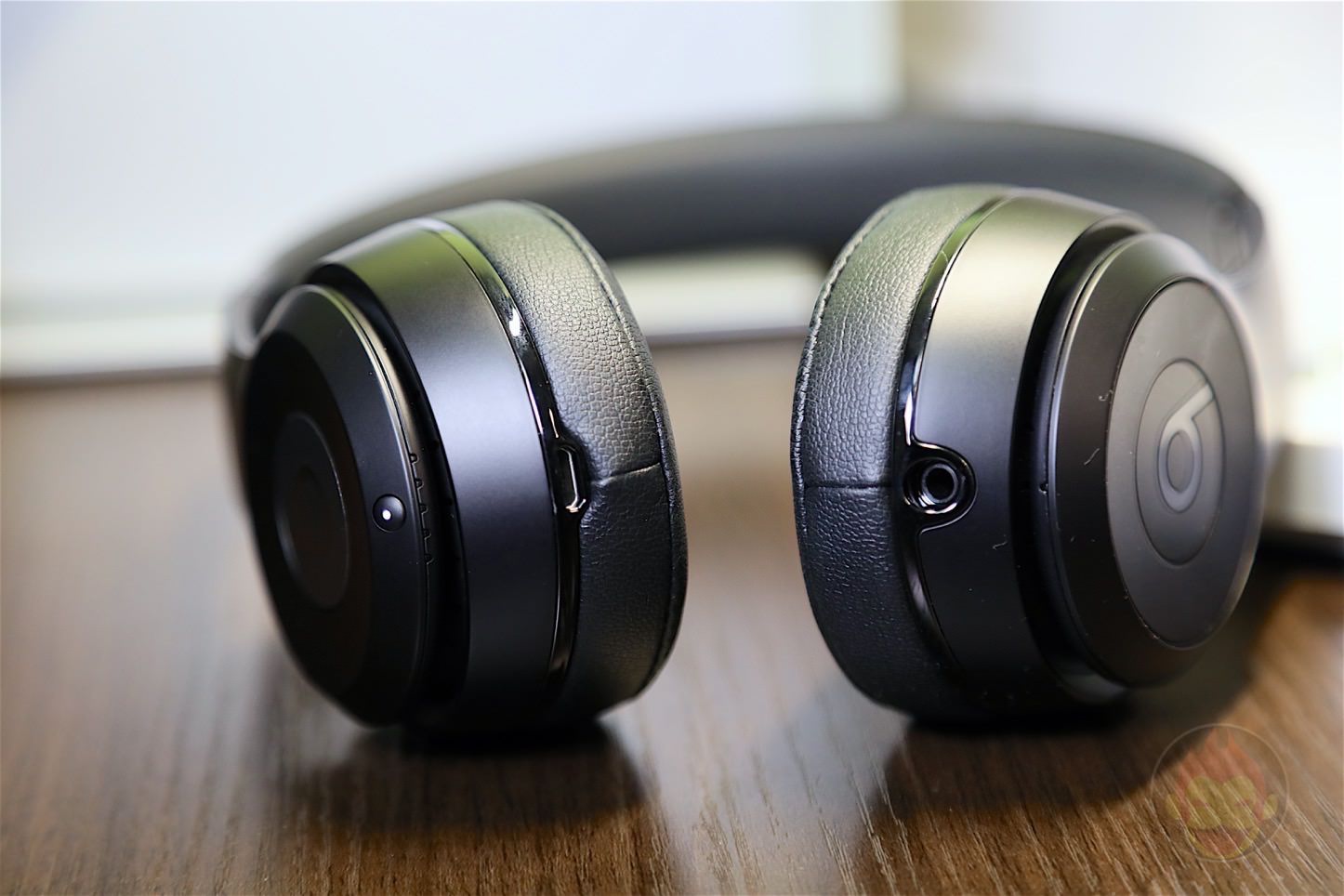 Beats-Solo3-Wireless-Headphones-13.jpg