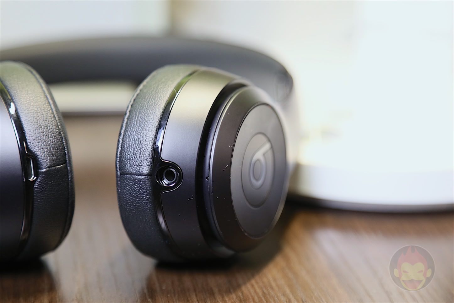 Beats-Solo3-Wireless-Headphones-15.jpg