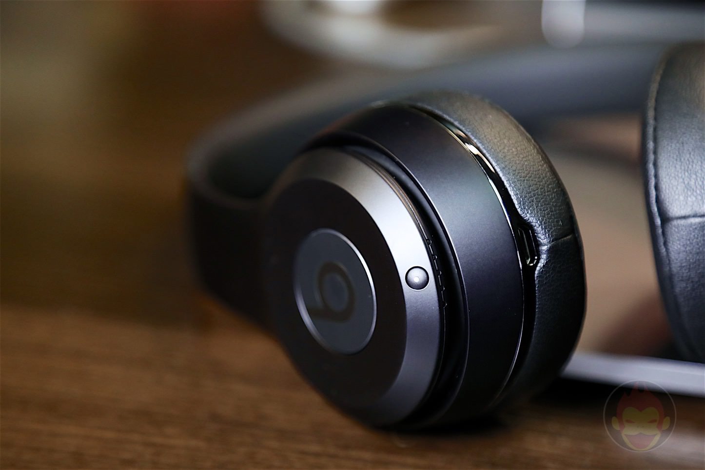 Beats-Solo3-Wireless-Headphones-17.jpg