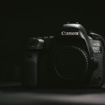 Canon-EOS-5D-Mark-4-Camera-01.jpg