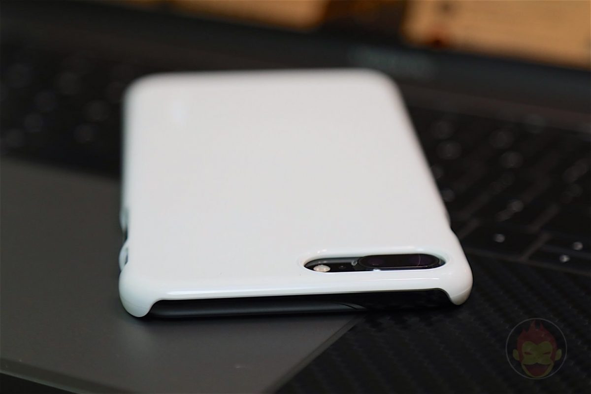 Spigen-Jet-White-Case-Review-06.jpg