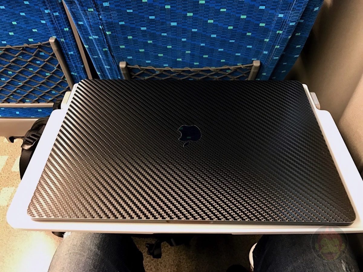 Using-the-MacBookProLate2016-on-Shinkansen-01.jpg