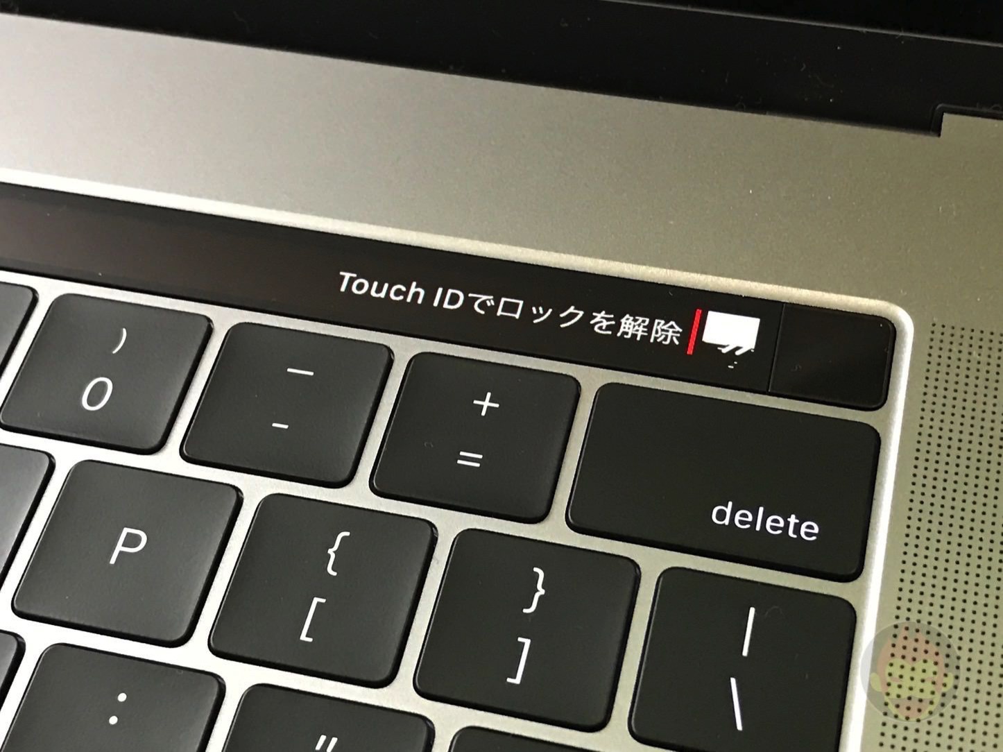 MacBook Pro（2016）、修理受付をすべて停止中ーーApple、原因を特定 