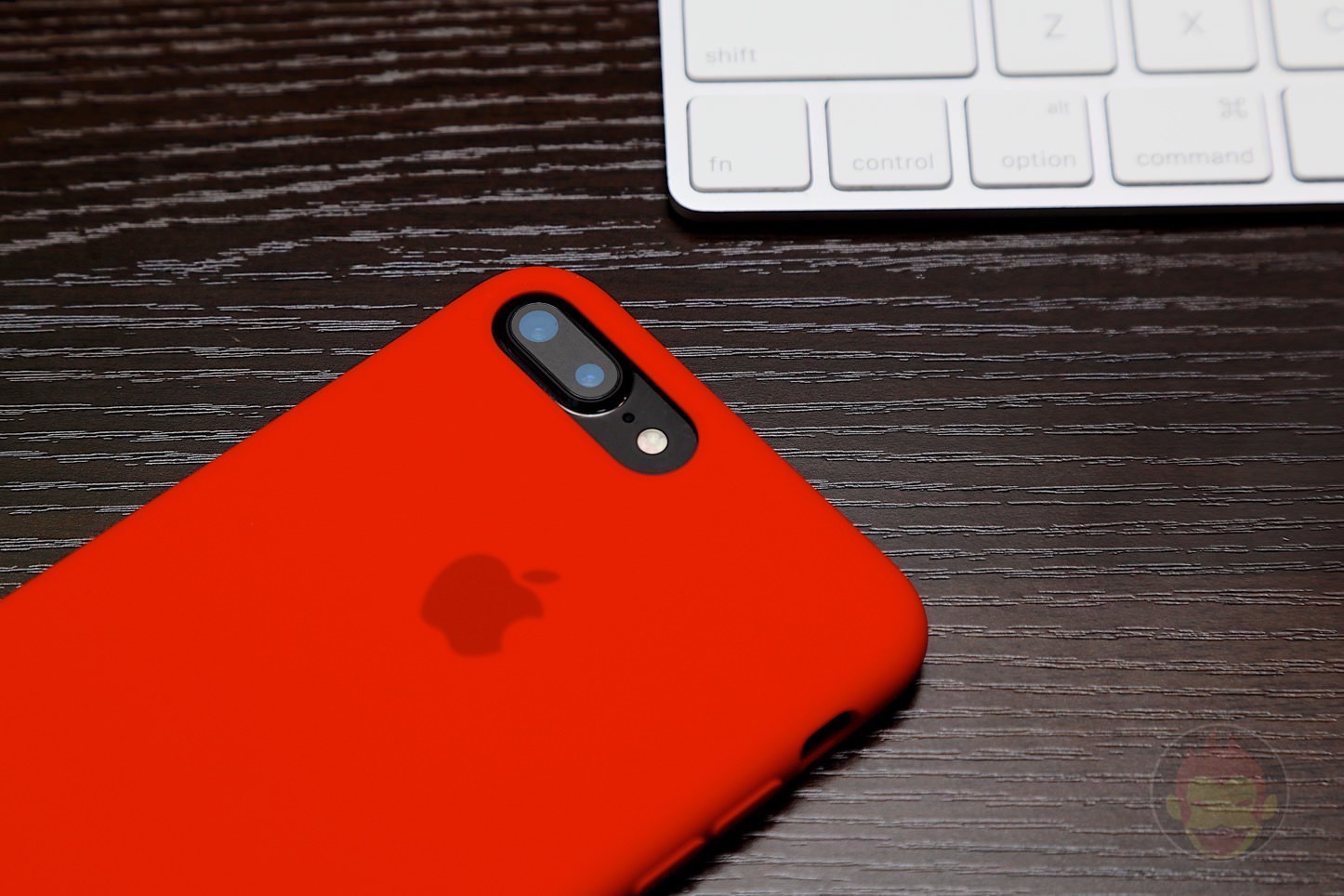 iPhone-7-Plus-Silicone-Case-Product-Red-06.jpg