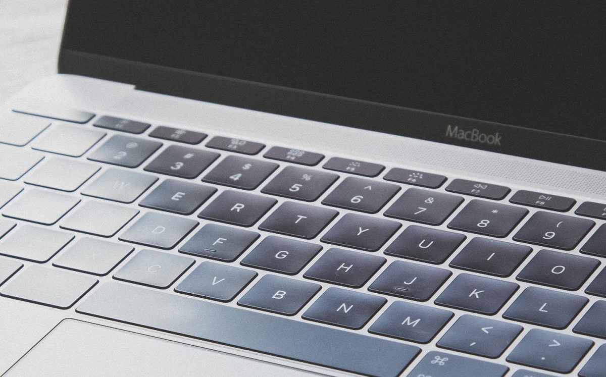 12インチ型MacBookのキーが正常に押せなくなる不具合が一部で 