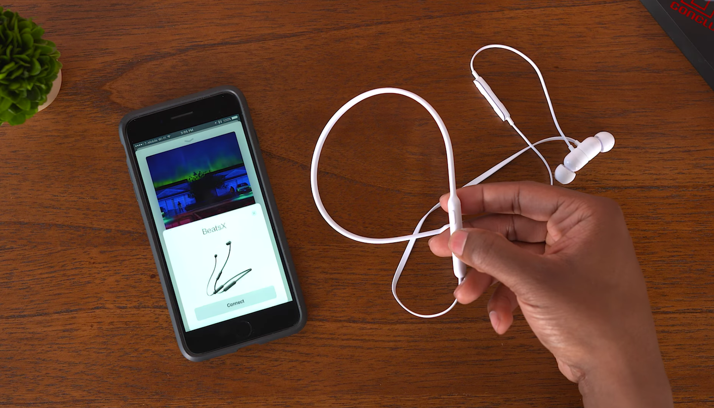 BeatsX-HandsOn-Reviews.png