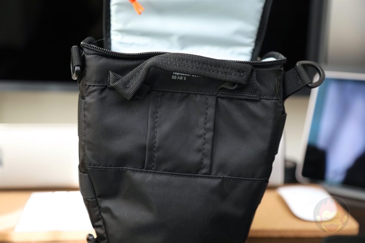 Lowepro-Camera-bag-Toploader-Zoom-AW2-06.jpg