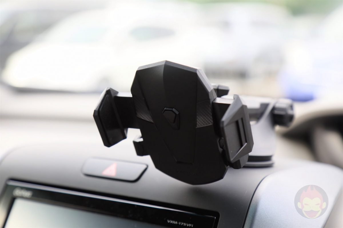 Spigen-AP12T-Car-Mount-17.jpg