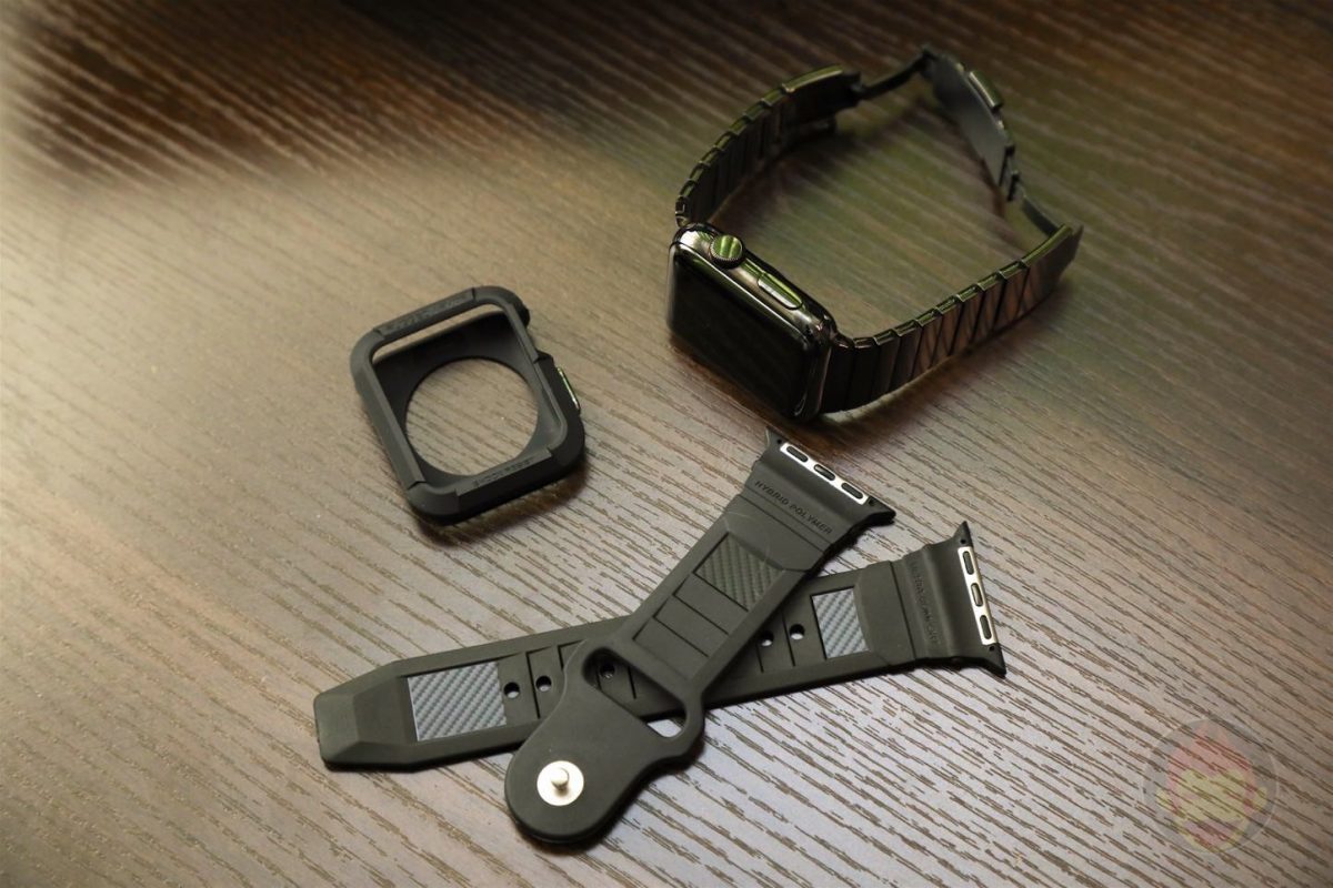 Spigen-Watch-Band-and-Case-02.jpg
