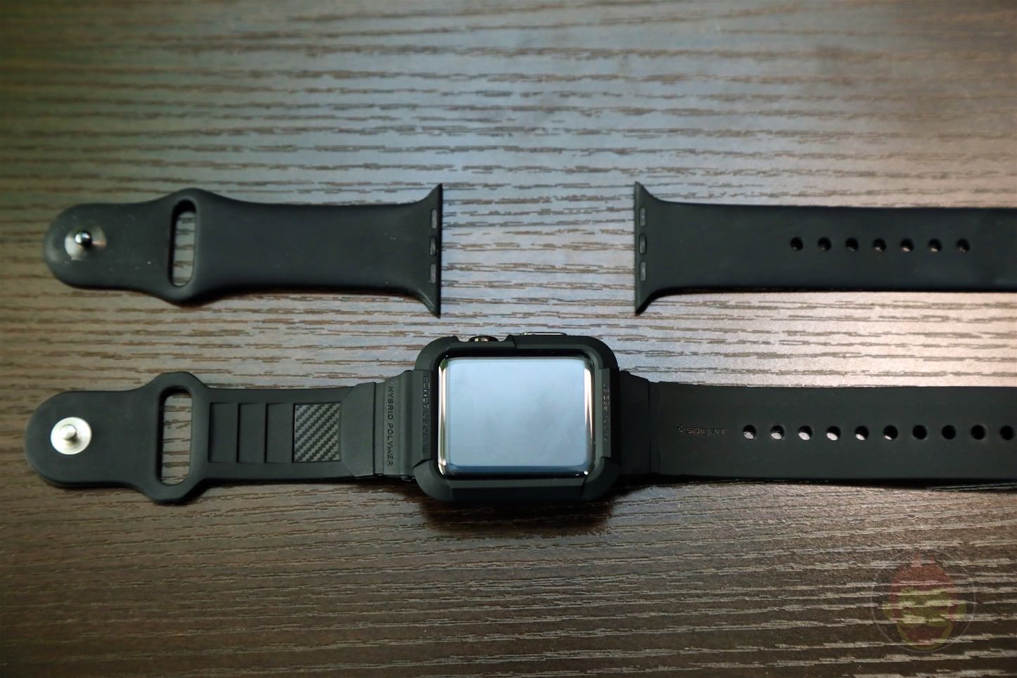 Spigen-Watch-Band-and-Case-06.jpg