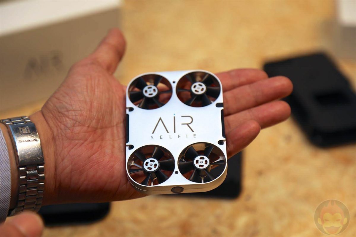 AirSelfie-Drone-Type-Selfie-Unit-01.jpg
