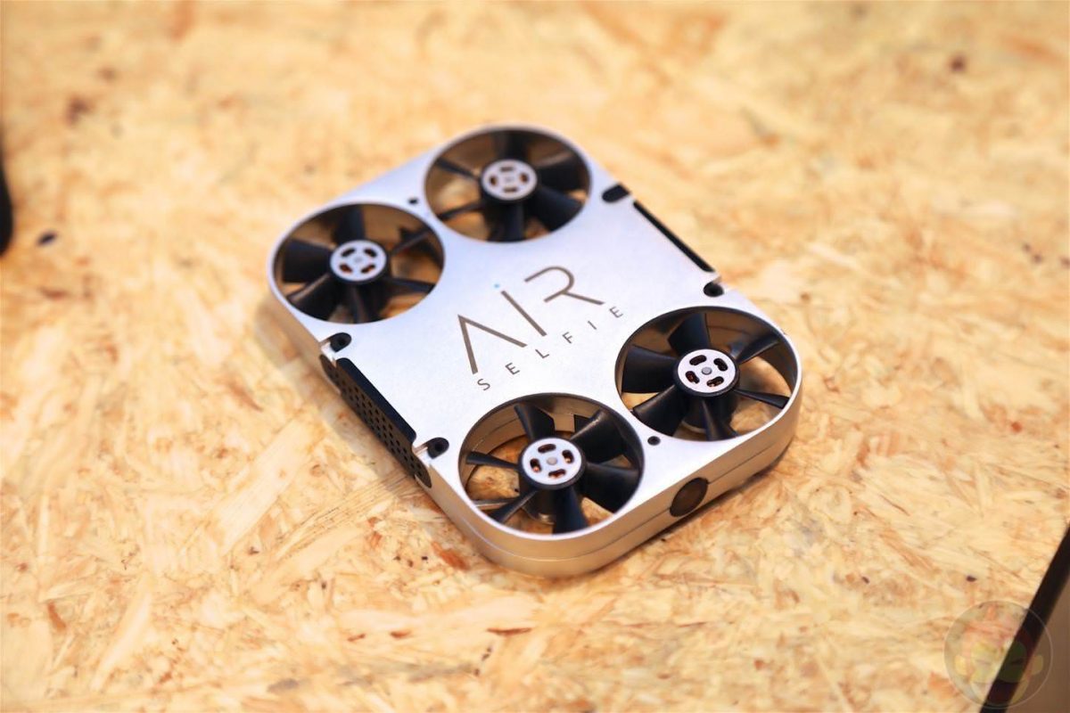 AirSelfie-Drone-Type-Selfie-Unit-06.jpg