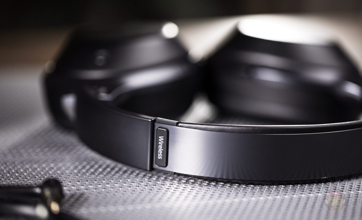 SONY-Wireless-Headphones-MDR-X1000-Review-20.jpg