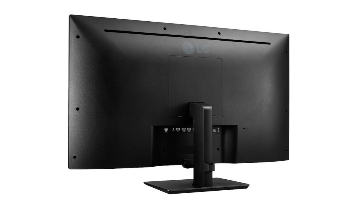 LG-43inch-Display-5.jpg