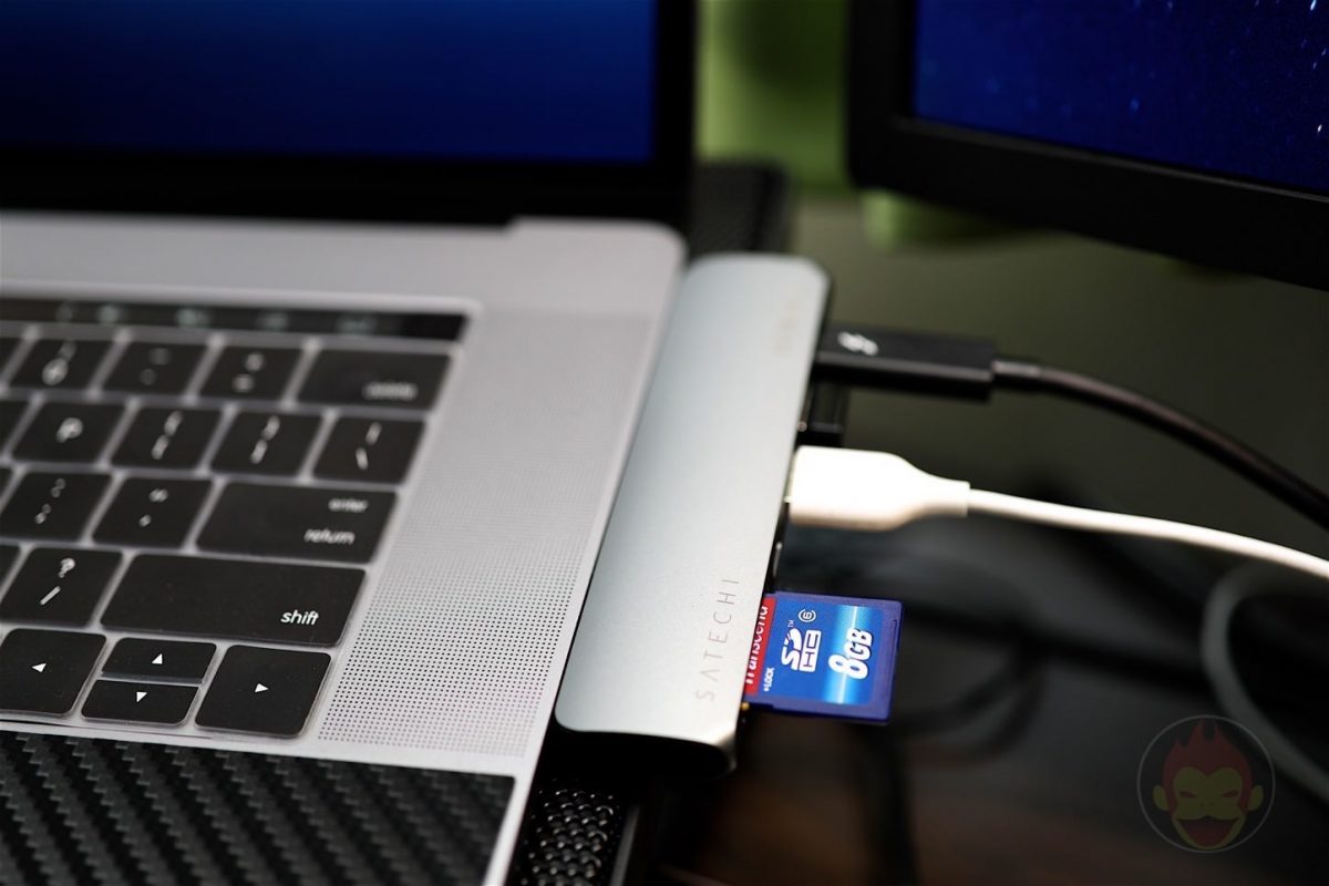 Satechi-Type-C-Pro-Hub-001.jpg