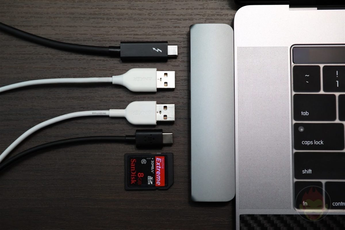 Satechi-Type-C-Pro-Hub-007.jpg