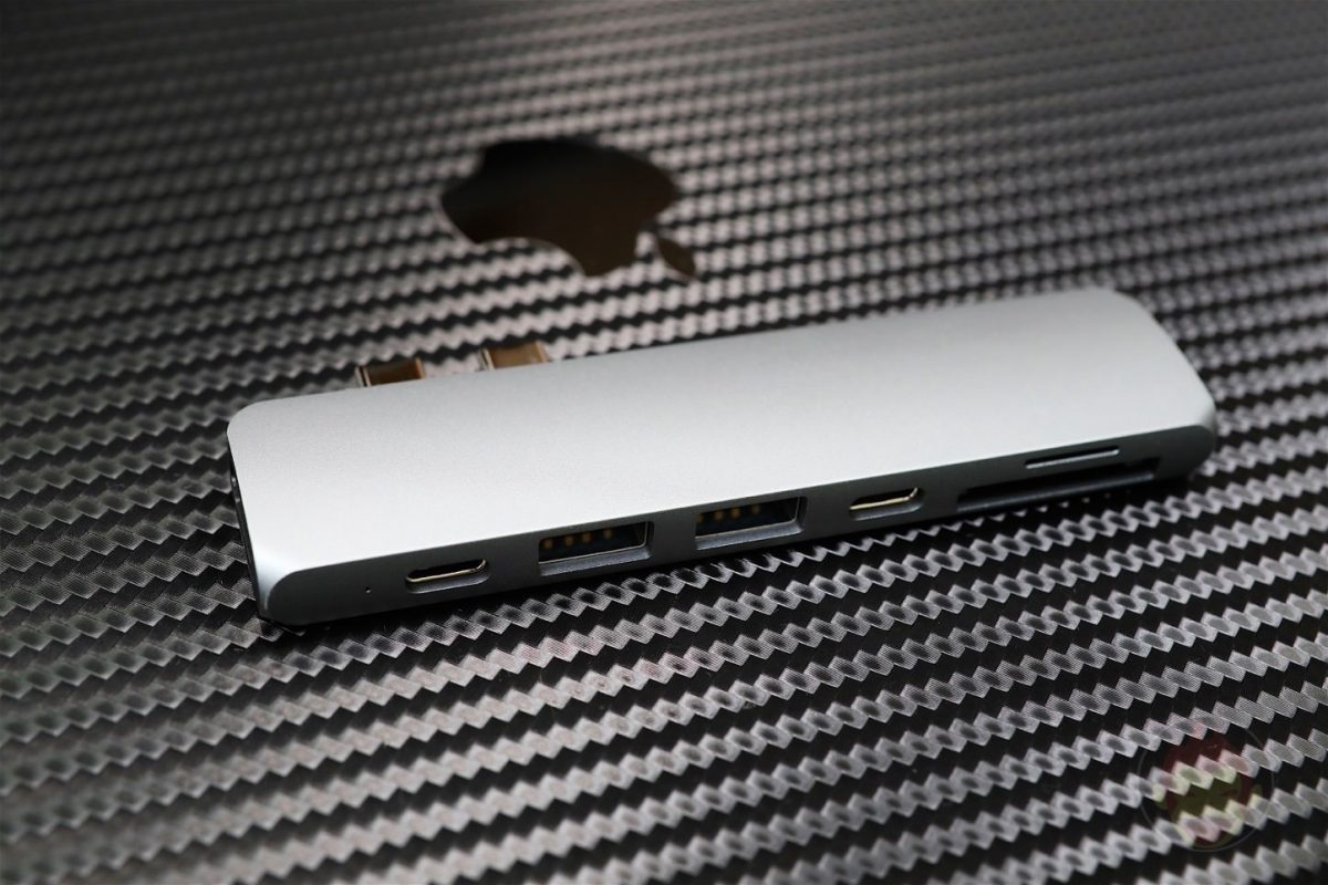 Satechi-Type-C-Pro-Hub-02.jpg