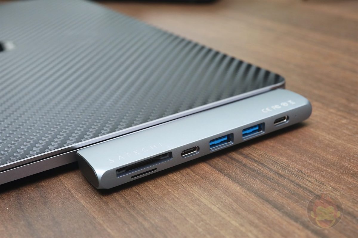 Satechi-Type-C-Pro-Hub-13.jpg