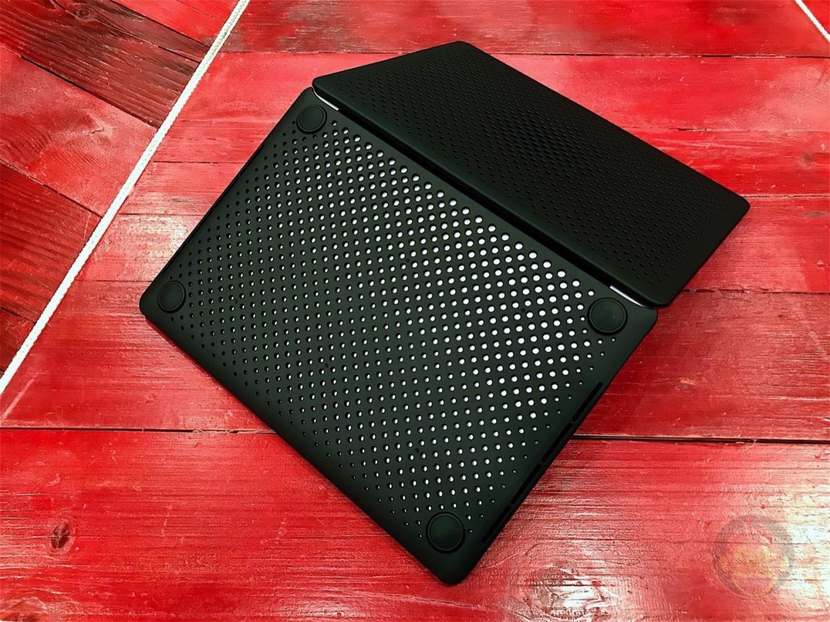 AndMesh-Mesh-Case-for-MacBookPro13-04.jpg