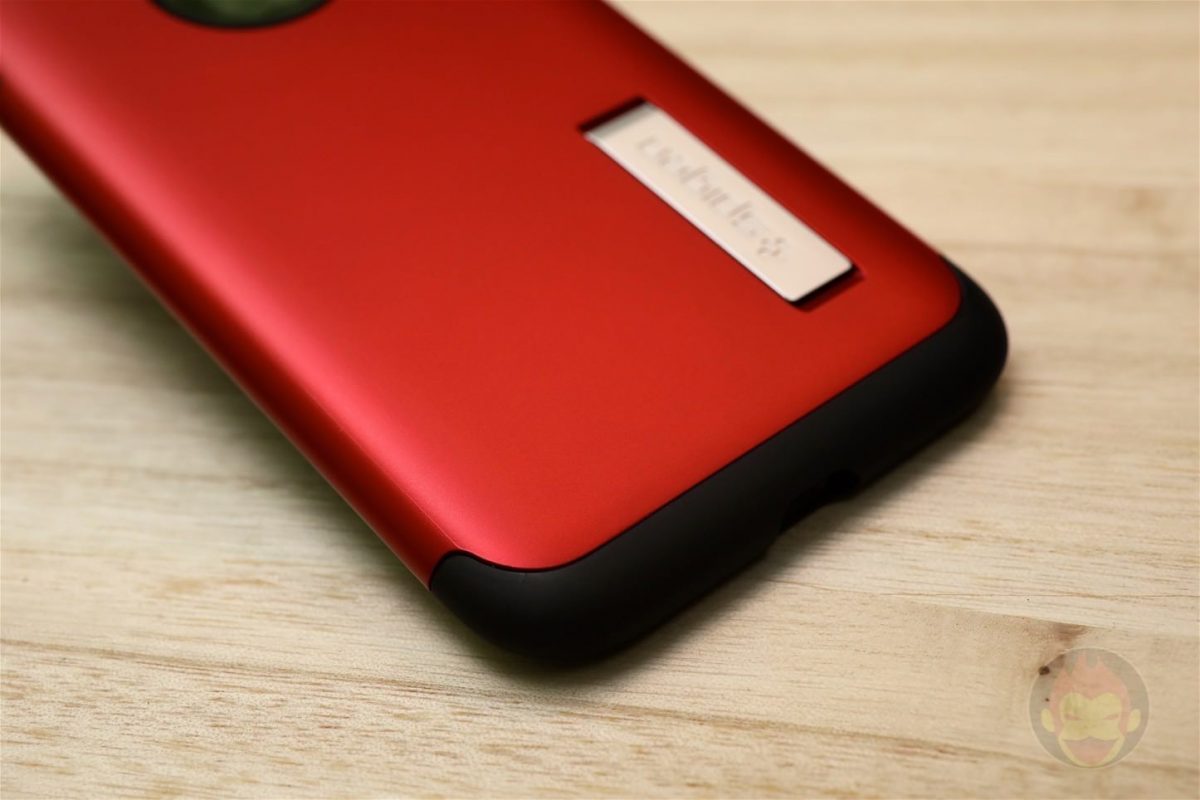 Spigen-Slim-Armour-for-Red-Model-07.jpg
