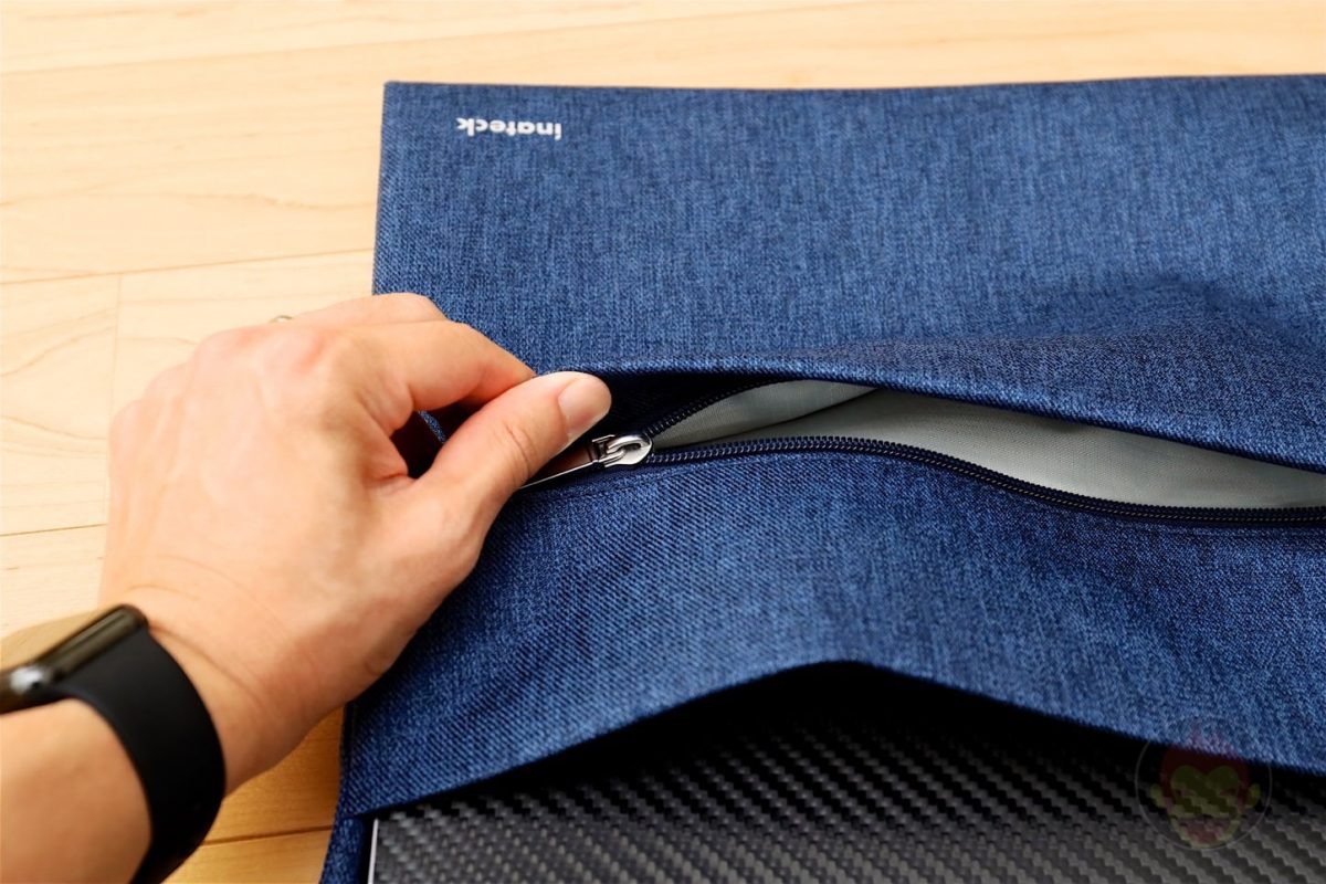 Inateck-MacBookPro15-Case-Review-07.jpg
