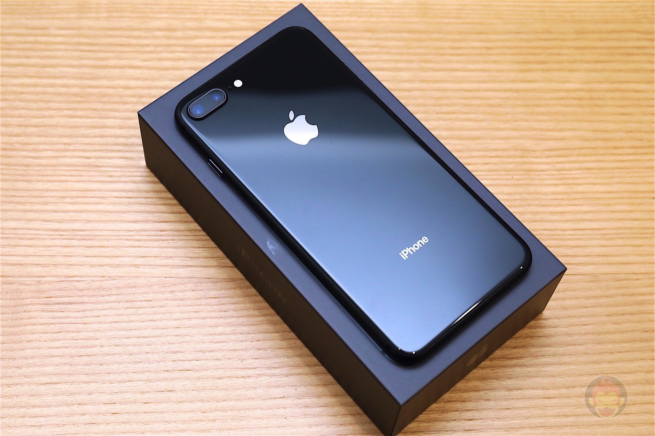 iPhone-8-Plus-Space-Gray-Design-01.jpg