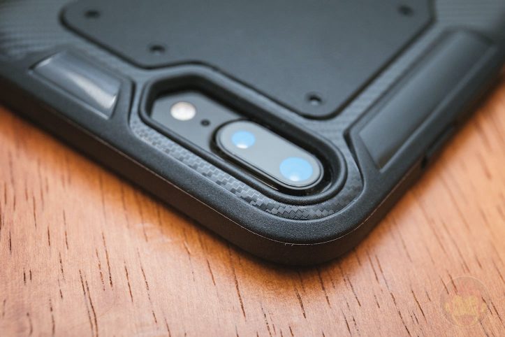 Anker-KARAPAX-Shield-for-iPhone8Plus-05.jpg