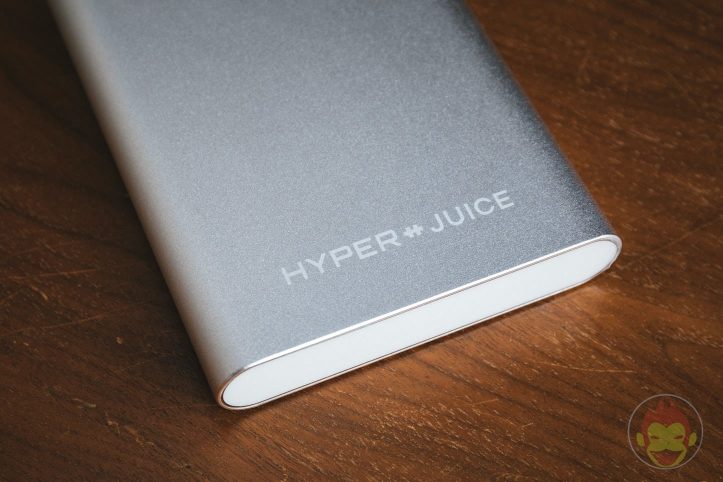 HyperJuice-AC-Mobile-Battery-for-Mac-02.jpg
