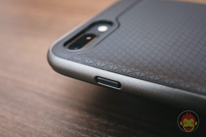 Spigen-Neo-Hybird-2-iPHone8Plus-Case-Review-02.jpg