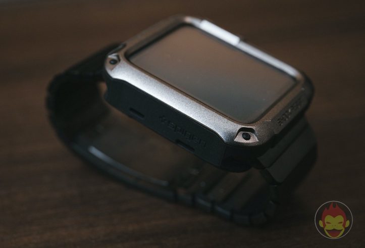 Spigen-Touch-Armor-Apple-Watch-Case-06.jpg