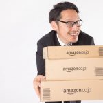 Yuusei-Amazon-Boxes-Pakutaso.jpg