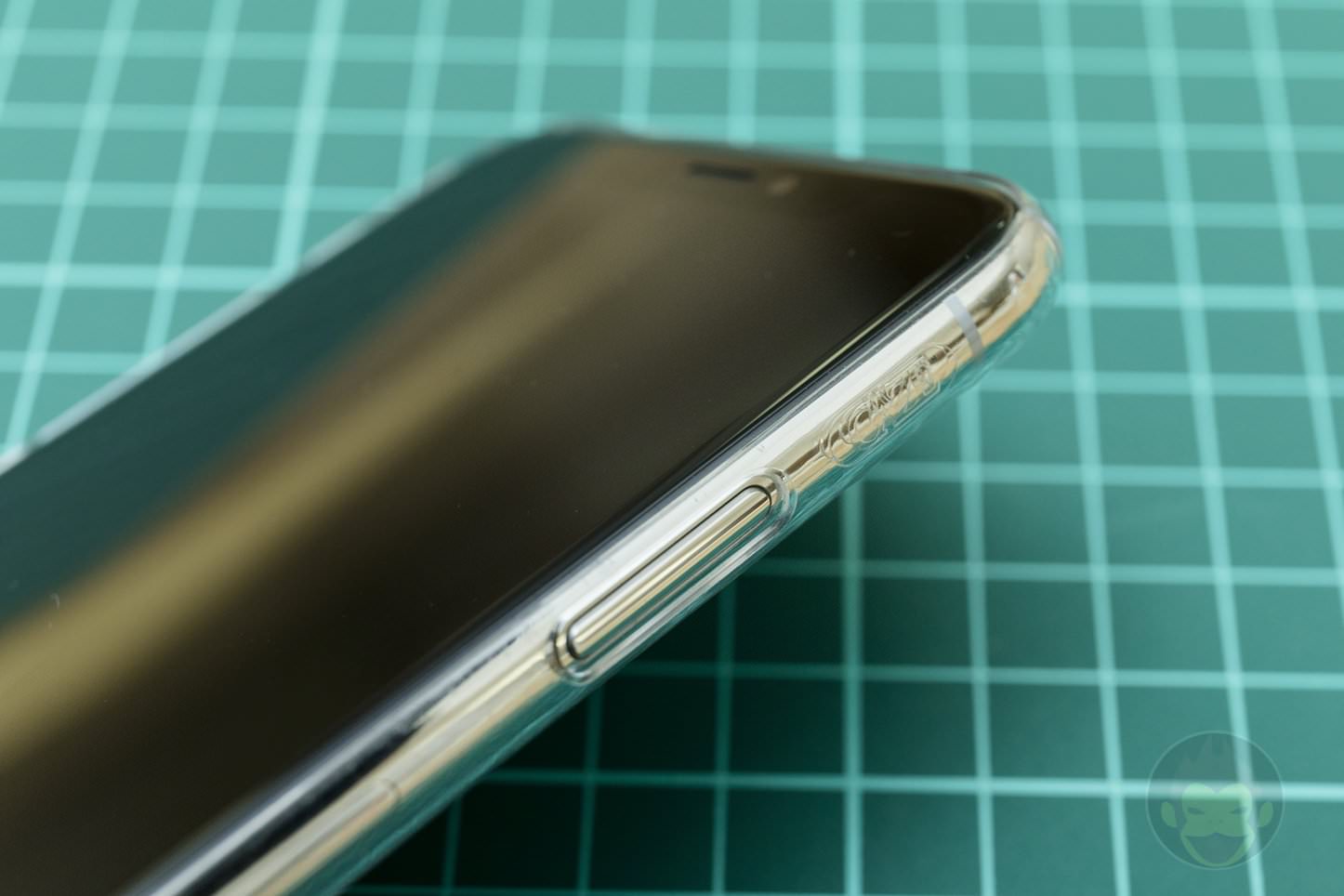 iPhoneX-CAZE-UltraThin-Case-02.jpg