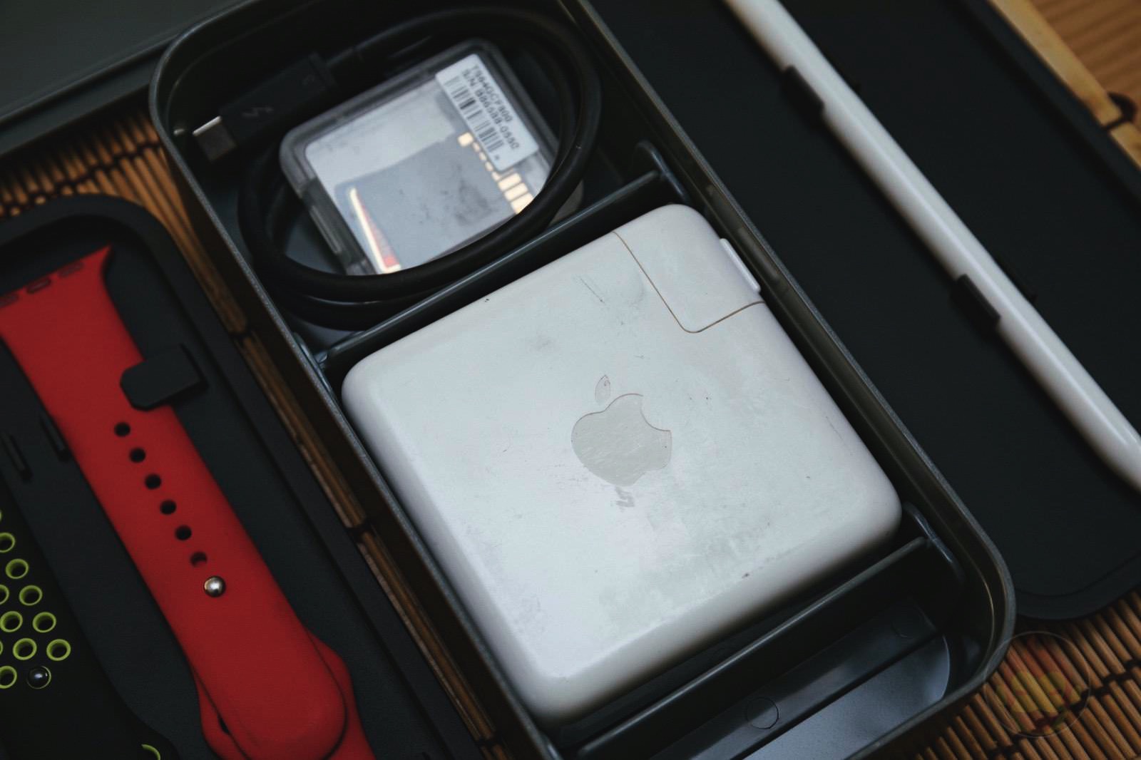 Bento-Stack-for-Apple-Accessories-06.jpg