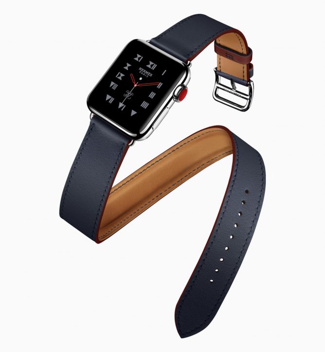 Apple-Watch-Series3_Hermes-double-tour_032118.jpg