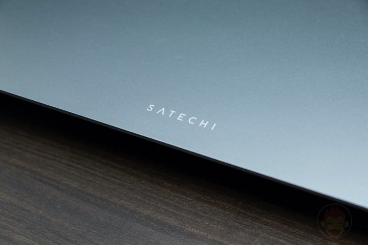 Satechi-Aluminium-Moniter-Stand-02.jpg