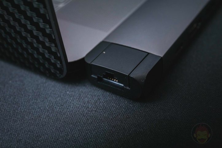 Satechi-Aluminum-Type-c-Pro-Hub-05.jpg