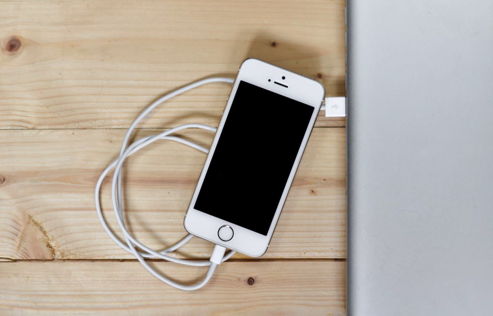 apple-cable-charging-5263-iphone.jpg