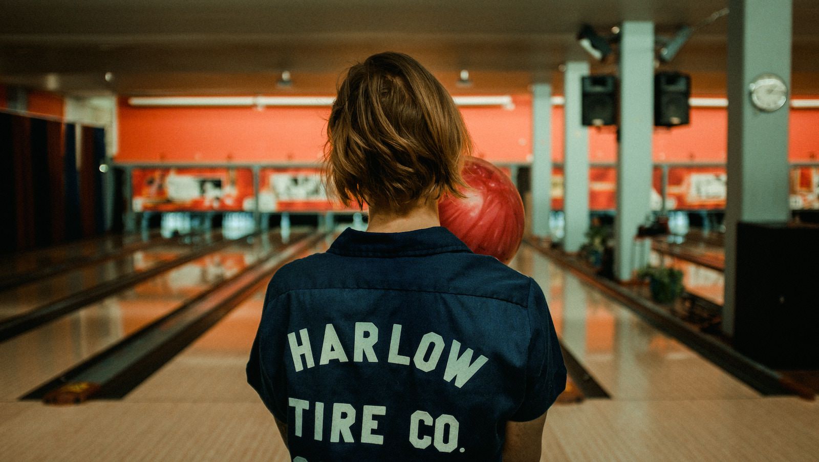 kalle-stillersson-614050-unsplash-bowling.jpg