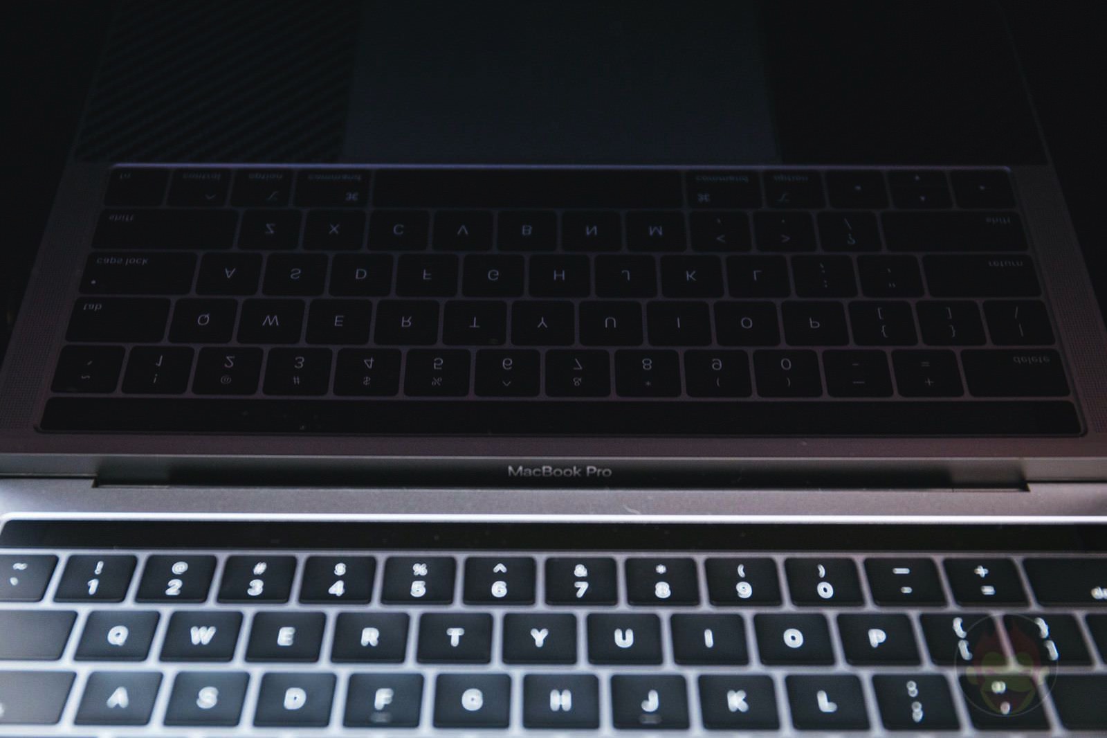 MacBook-Pro-13inch-antiglare-film-03.jpg