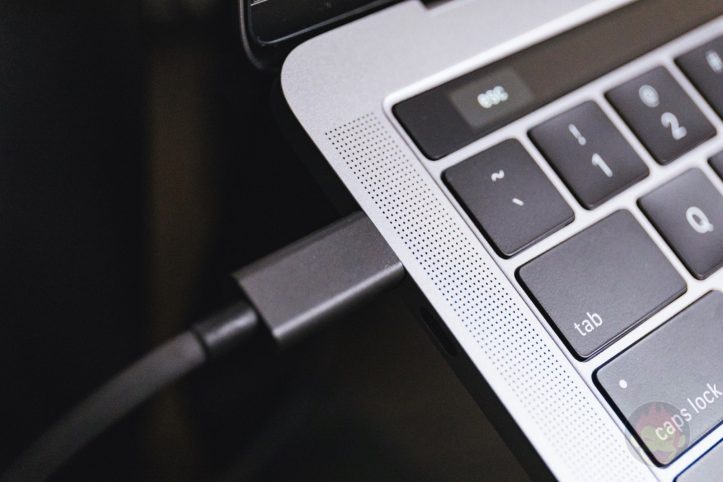 MacBook-Pro-2018-uncompatible-with-usbc-hubs-04.jpg