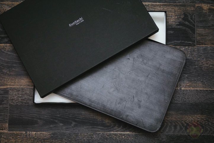 Kunitachi-MacBook-Pro-13inch-sleeve-dark-brown-01.jpg