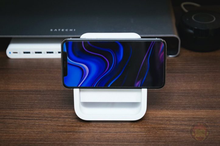 Logicool-Powered-Wireless-Charging-Stand-04.jpg