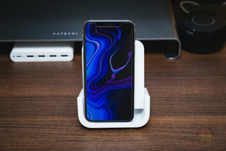 Logicool-Powered-Wireless-Charging-Stand-05.jpg