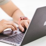 MacBook-Pro-2018-13inch-Review-02.jpg