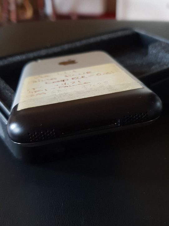Prototype-Original-iPhone-on-ebay-2-12.jpg
