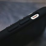 adidas-Originals-Moulded-Case-SAMBA0iPhoneX-WhiteBlack-05.jpg