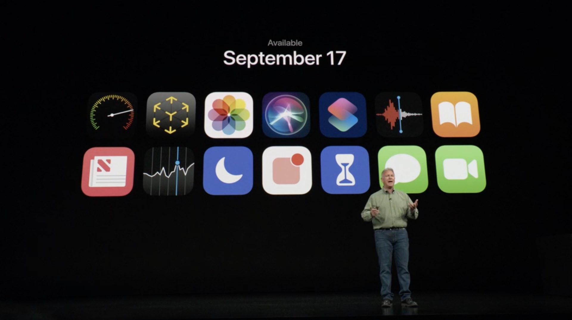 gather-around-apple-event-2018-2803