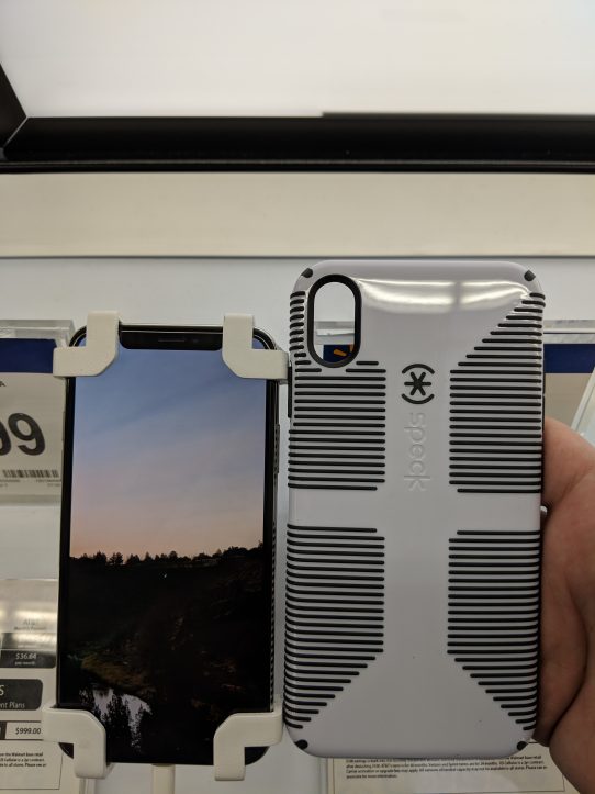 iphonexsmax-cases-show-up-at-wallmart