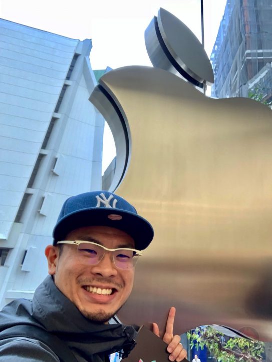 Apple-Shibuya-Seflie-01.jpg
